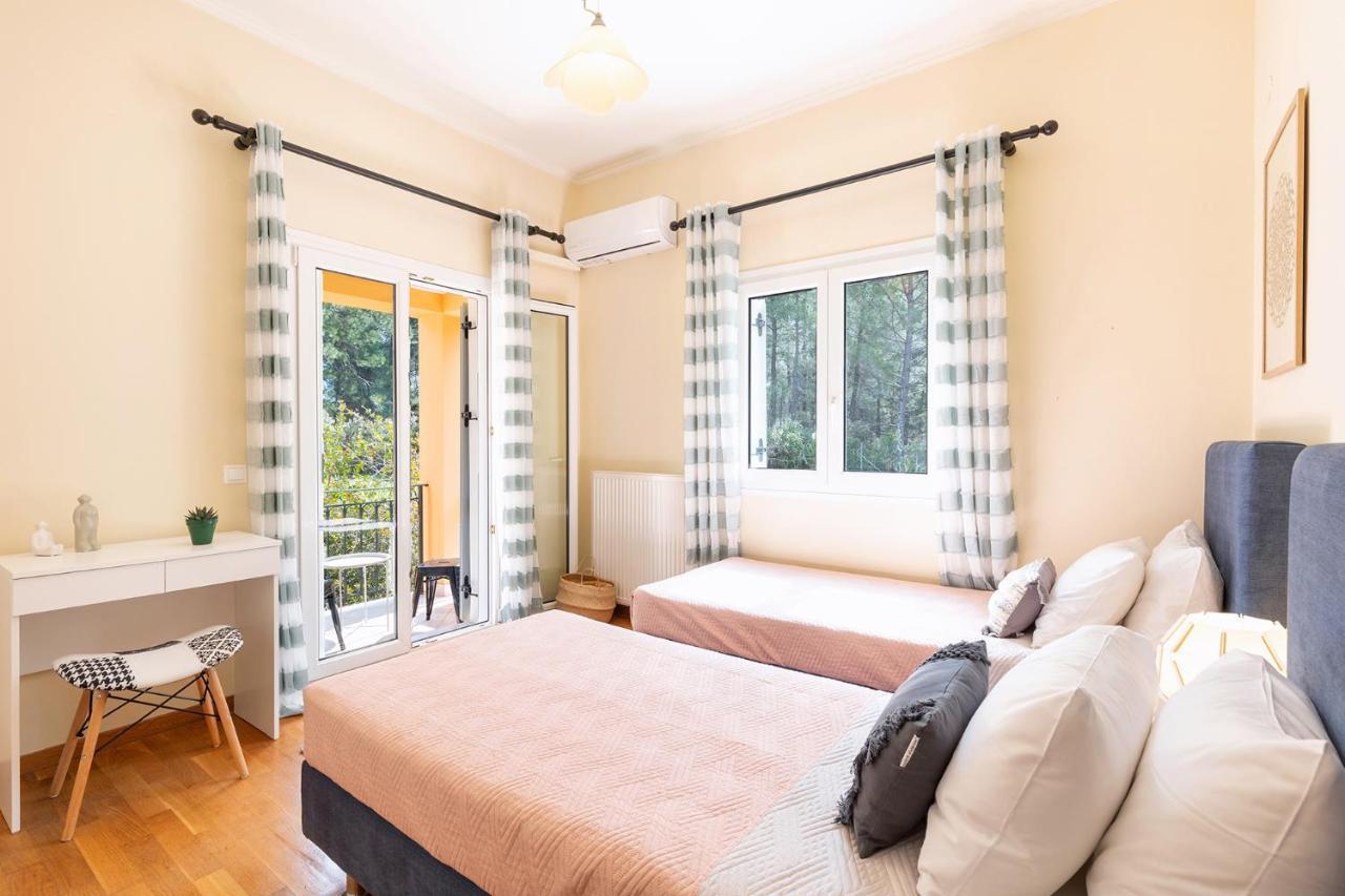 Spyrelia Villa With Private Pool & Outdoor Hot Tub Dassia  Luaran gambar