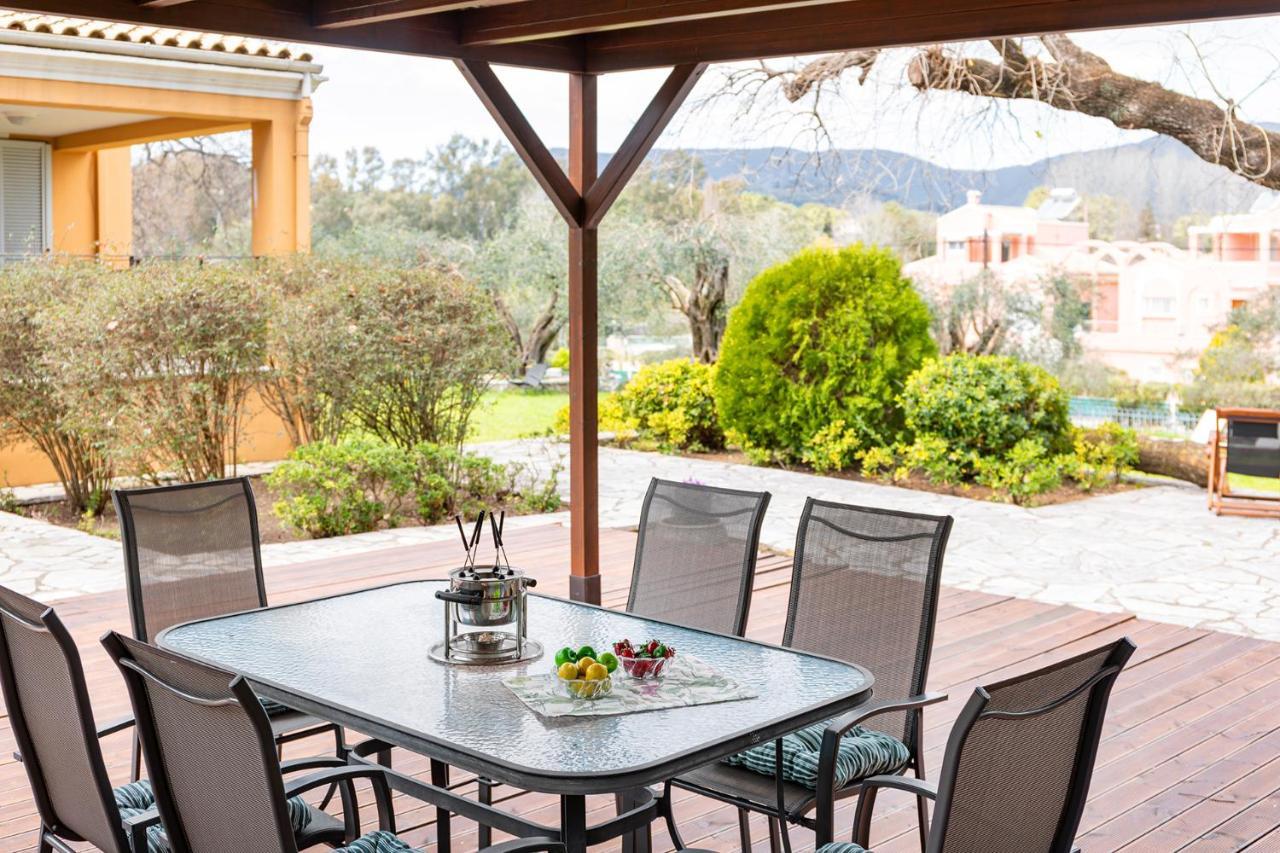 Spyrelia Villa With Private Pool & Outdoor Hot Tub Dassia  Luaran gambar